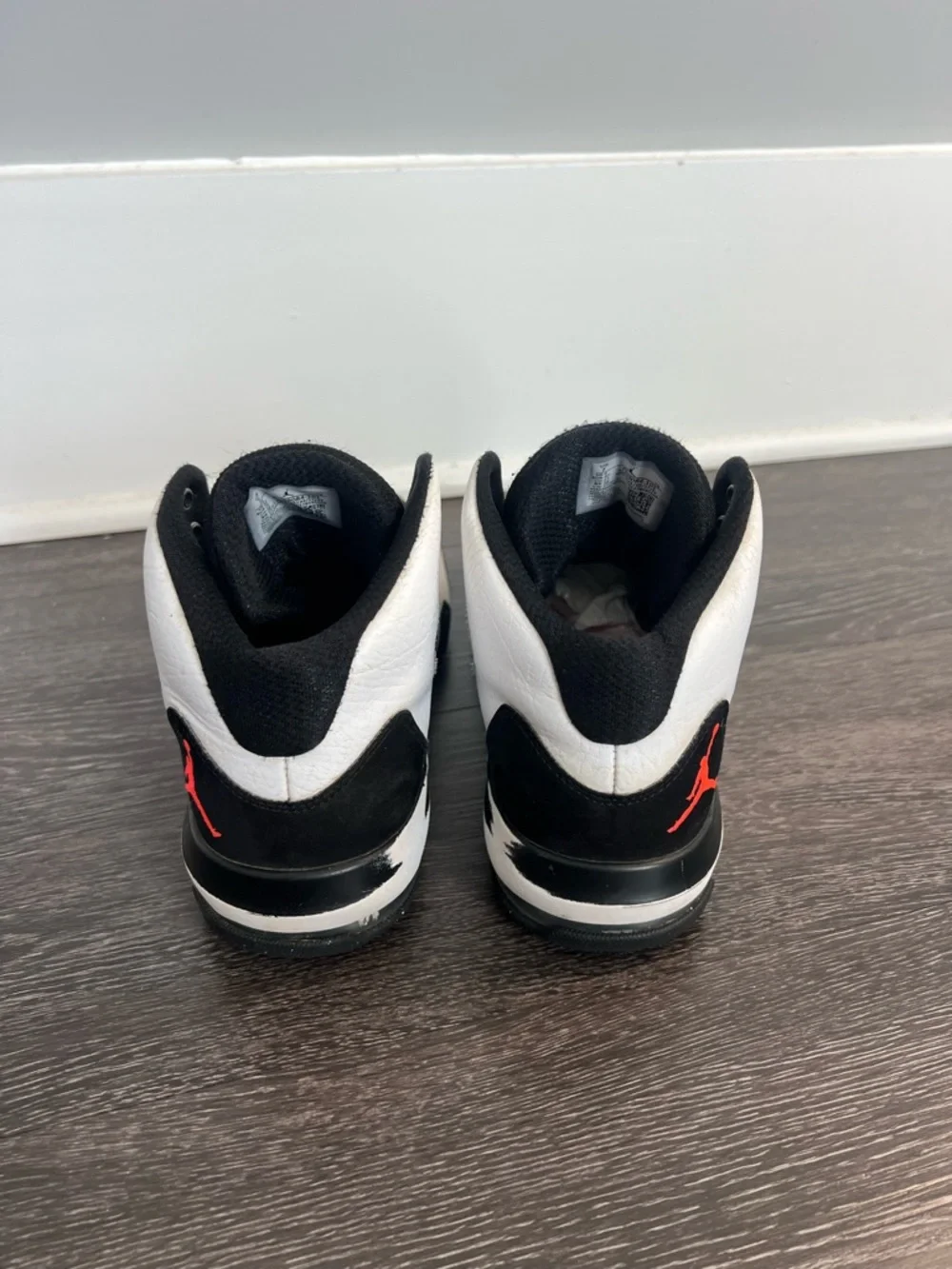 Air Jordan Max Aura Sneakers